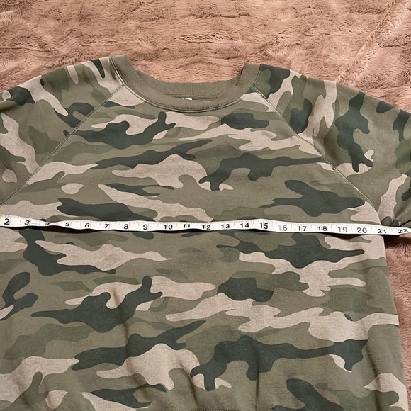 Old Navy Green Camo Sweatshirt - Picture 6 of 7